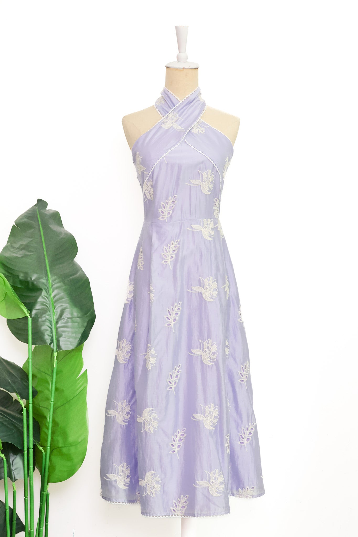 Rhea Halter Dress - Lilac Embroidery