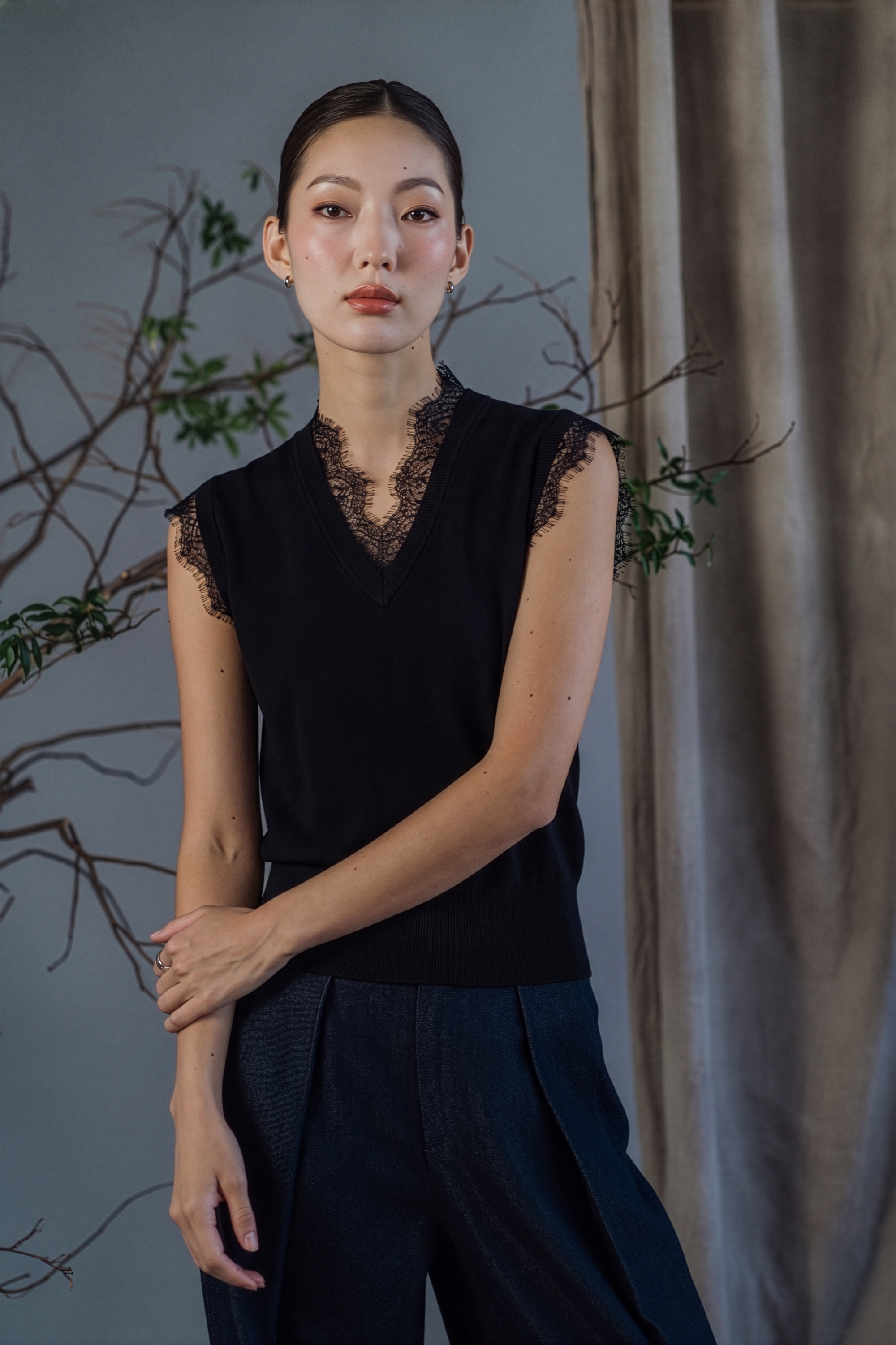 Risa Lace Trim Tank - Black / White BACKORDER