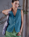 Hisa Pleated Cotton Vest - White / Black / Teal