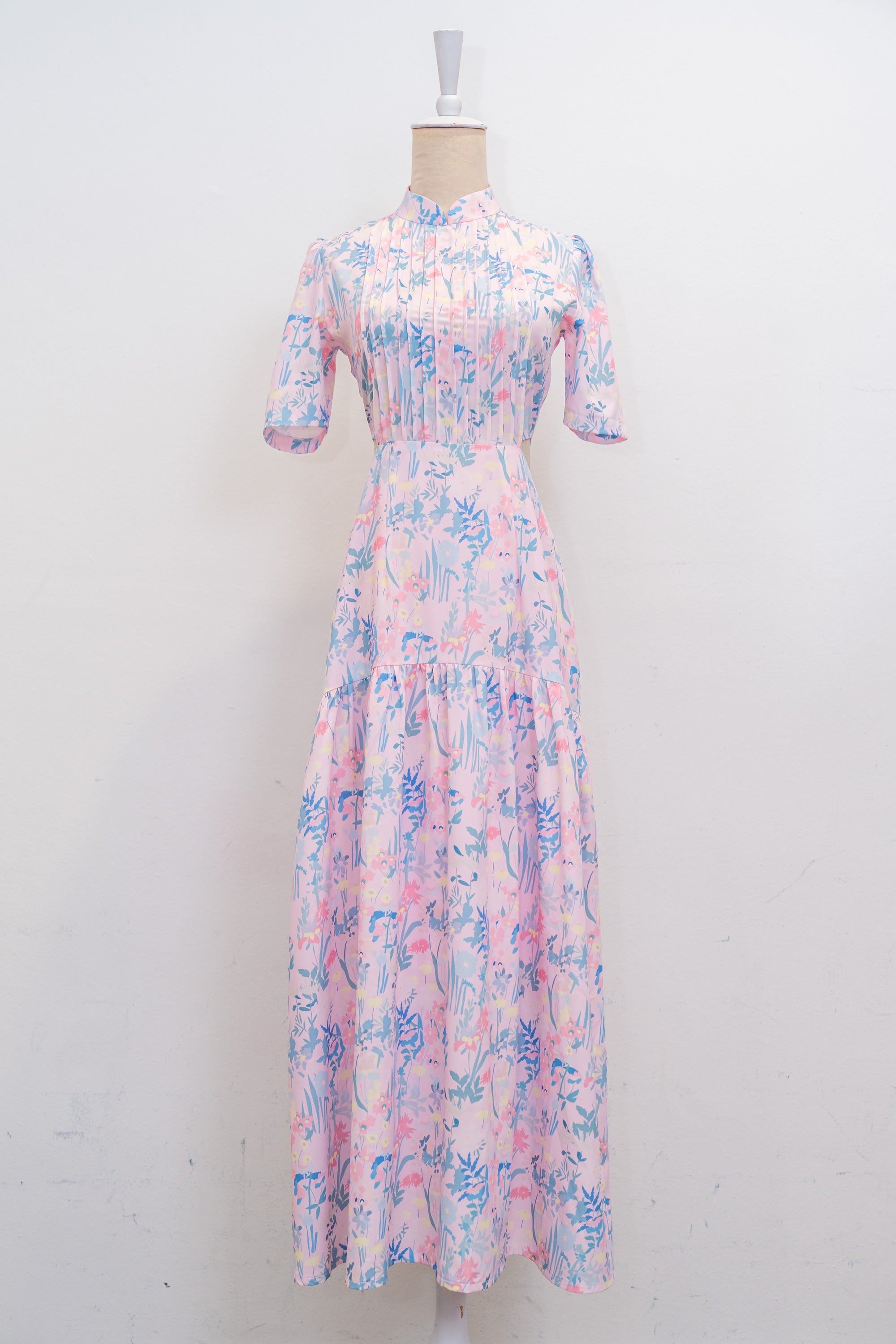 Gigi Pleated Maxi Cheongsam - Pastel Romance / Cobalt Blooms
