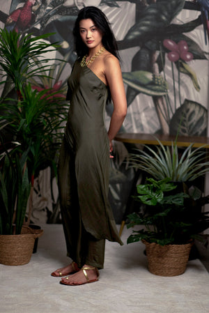 
            
                Load image into Gallery viewer, Luna Toga Pants Set - Olive / Ebony &amp;amp; Ivory (Pre-order)
            
        