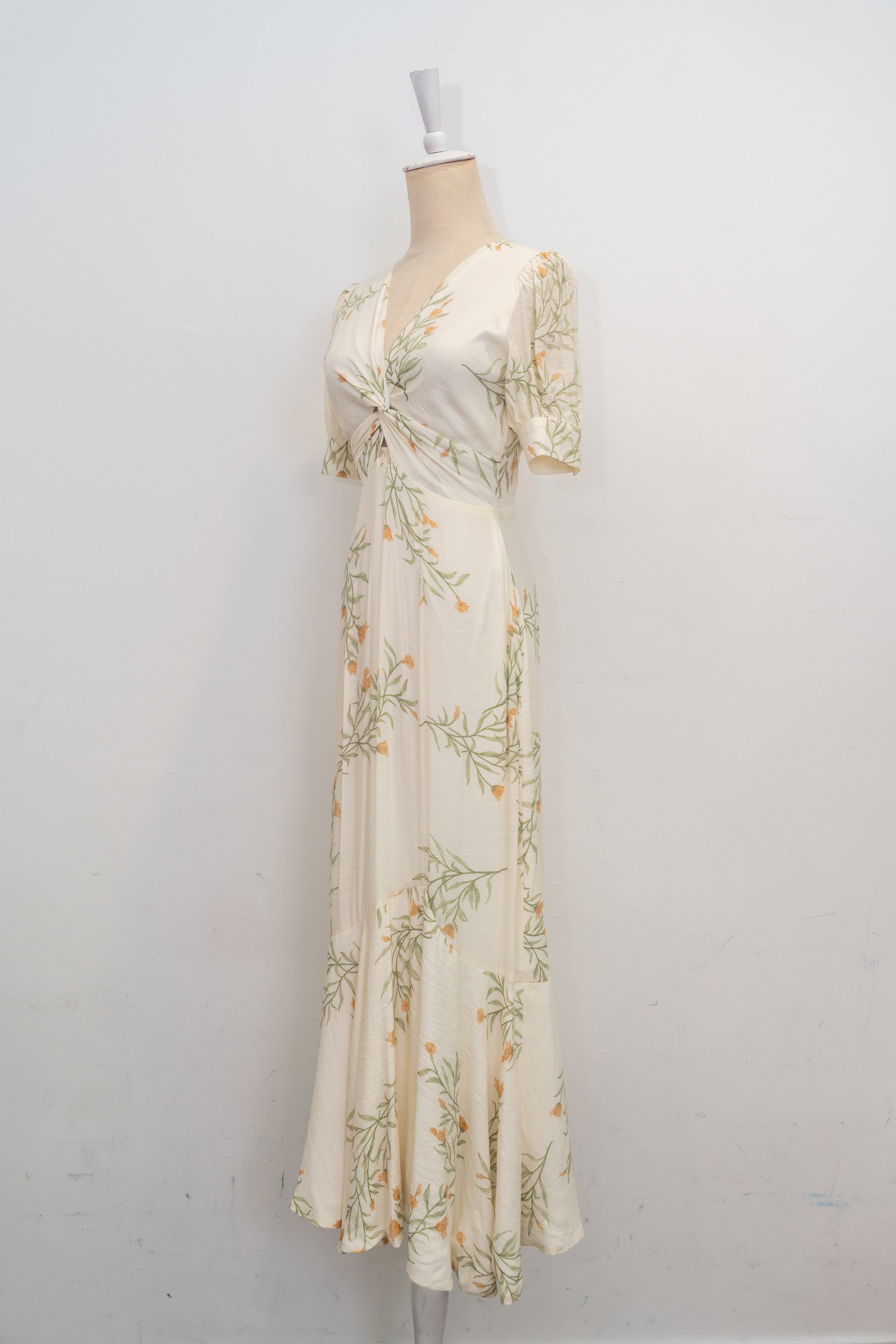 In-a-Knot Maxi Dress - Cream Floral