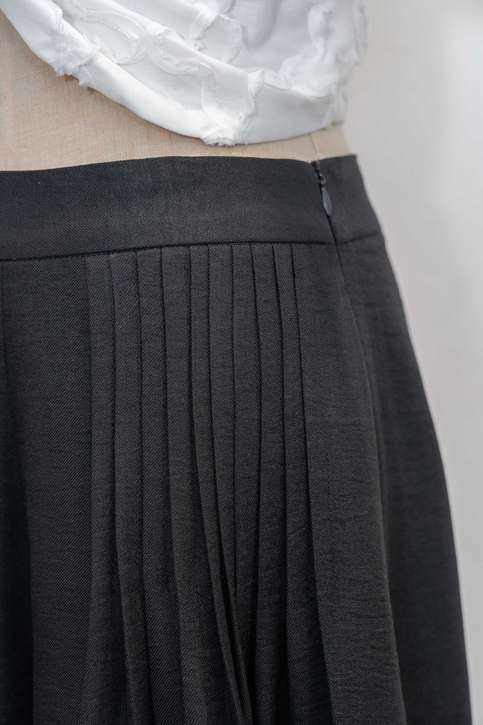 Palazzo Pleated Pants - Black