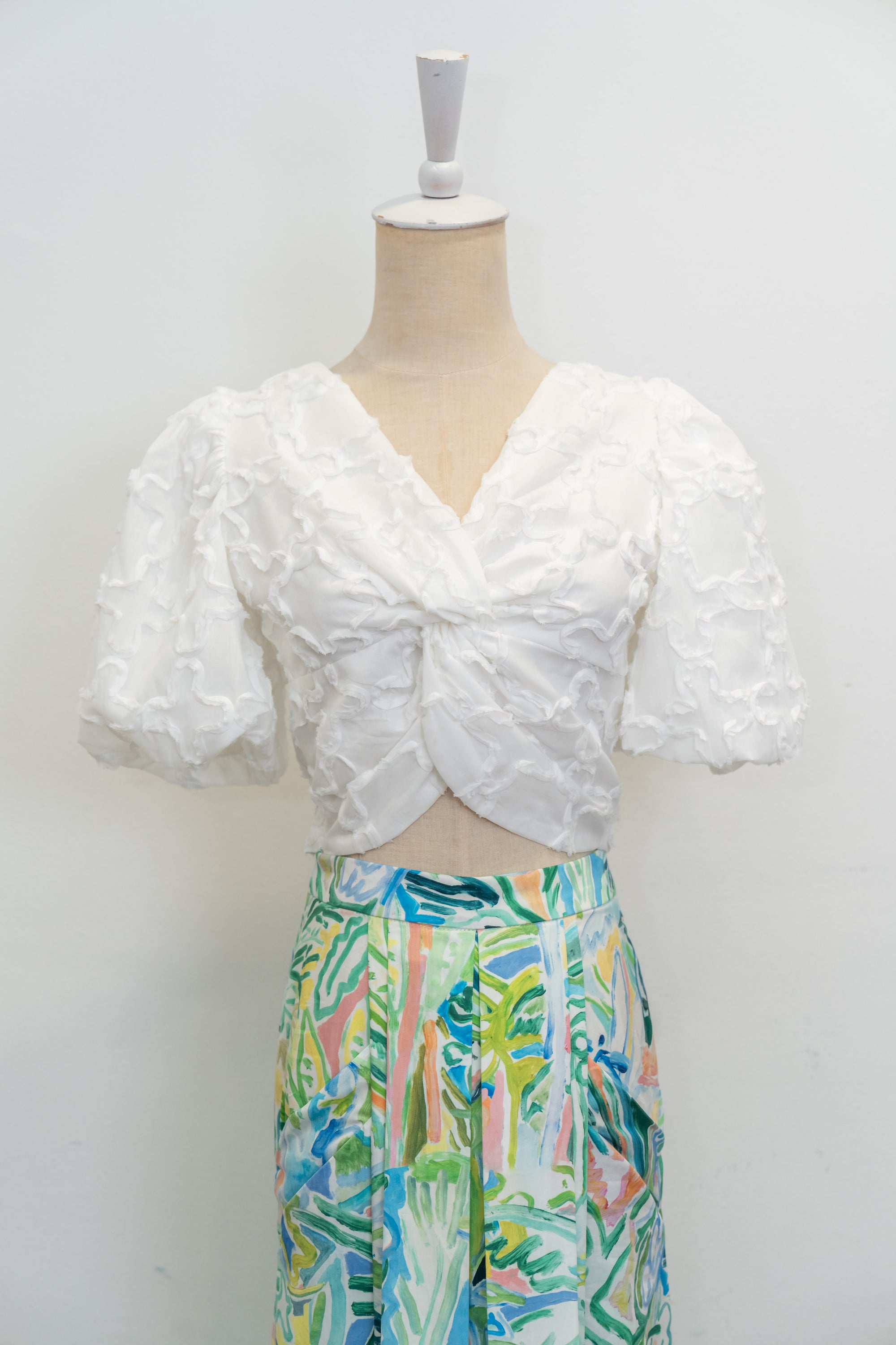 Tamara Reversible Crop Top - Textured Quatrefoil