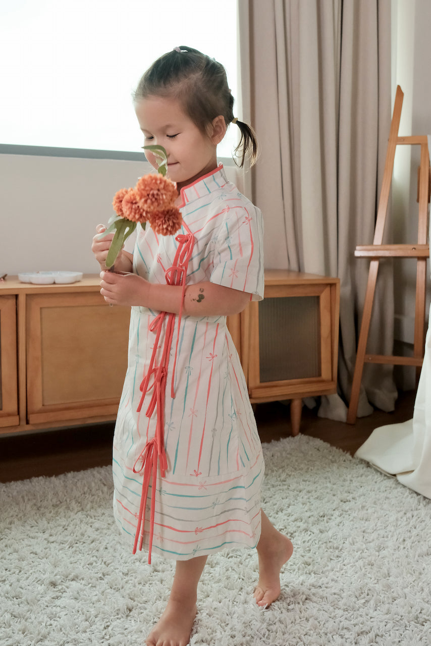 Lil&#39; Theia Tie Shift Cheongsam - Ribbons / Green &amp; Pink Toile