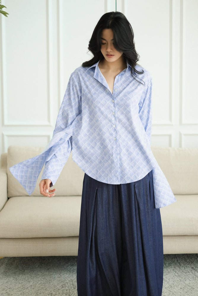 Mia Tie-Back Shirt - Blue Weave / White