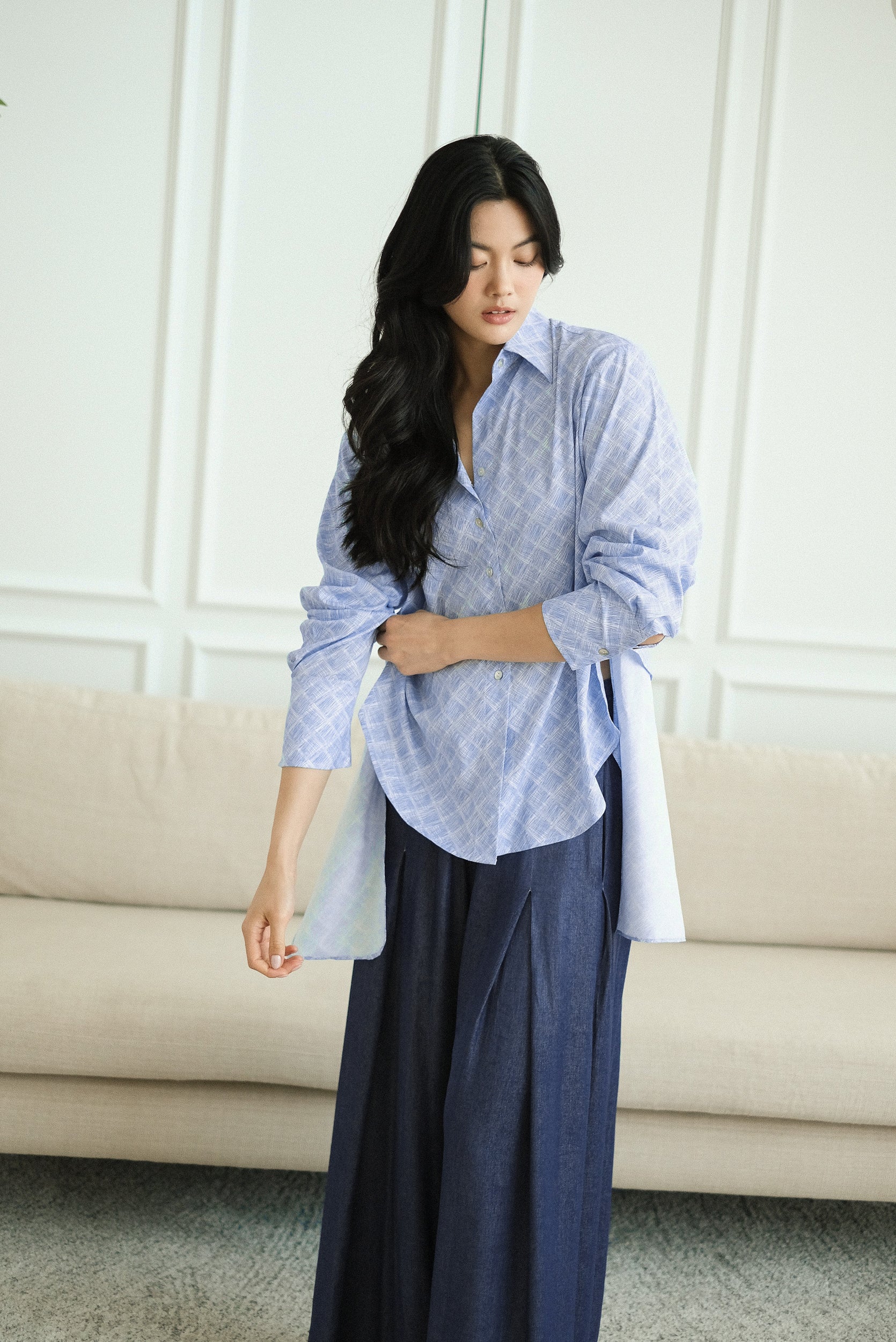 Mia Tie-Back Shirt - Blue Weave / White