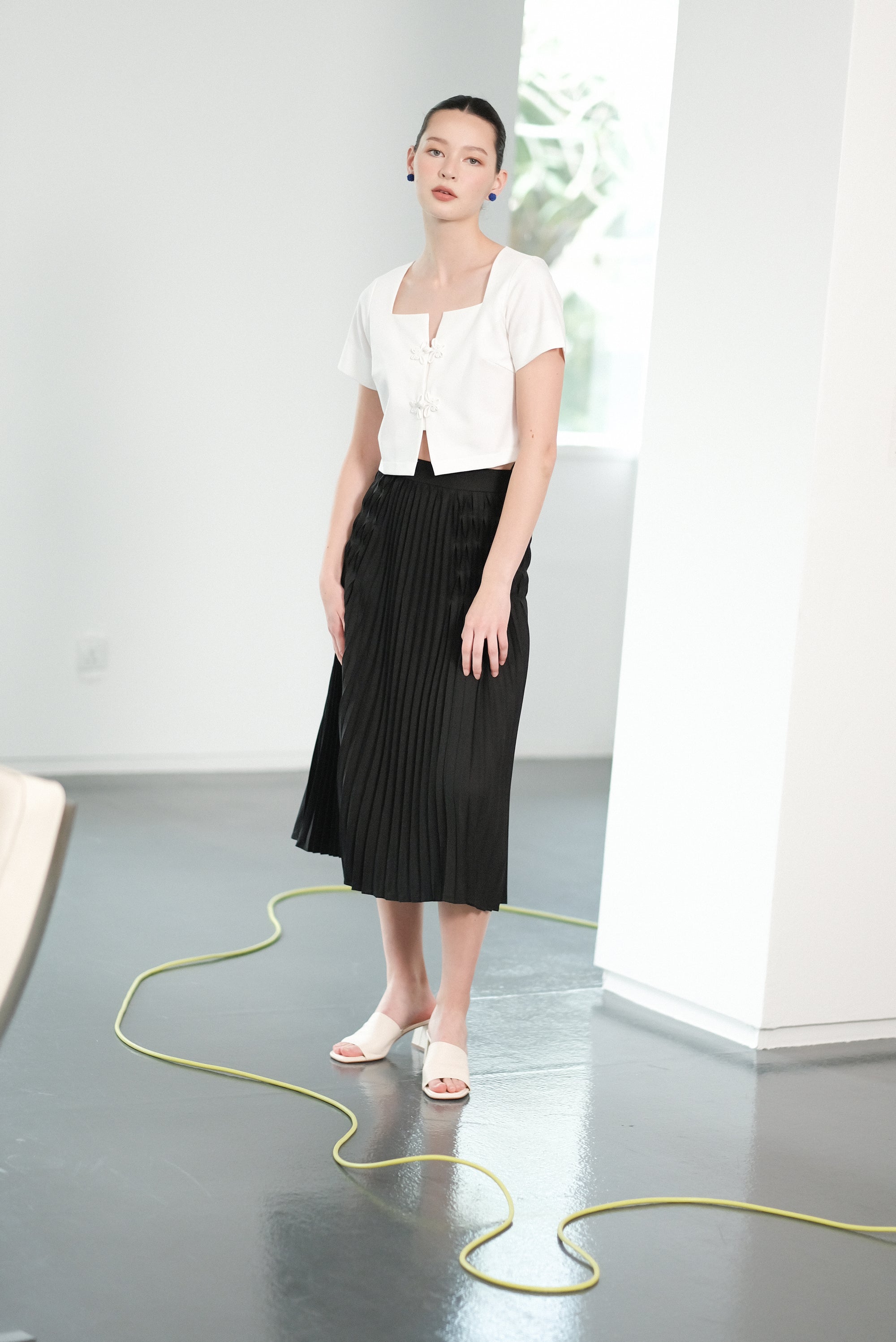 Carita Pleated Skirt - Black / Beige / Chambray