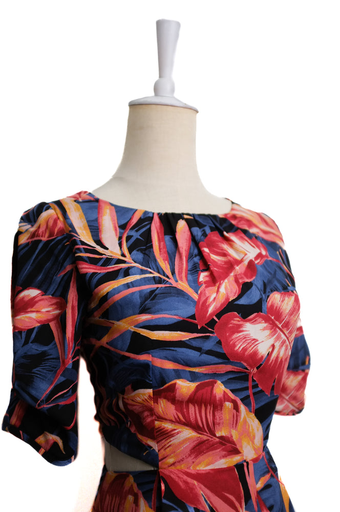
            
                Load image into Gallery viewer, Twylla Double Twist Flared Dress - Amber Foliage
            
        