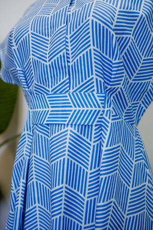 Ilse Dolman Midi Dress - Blue-White Geometric