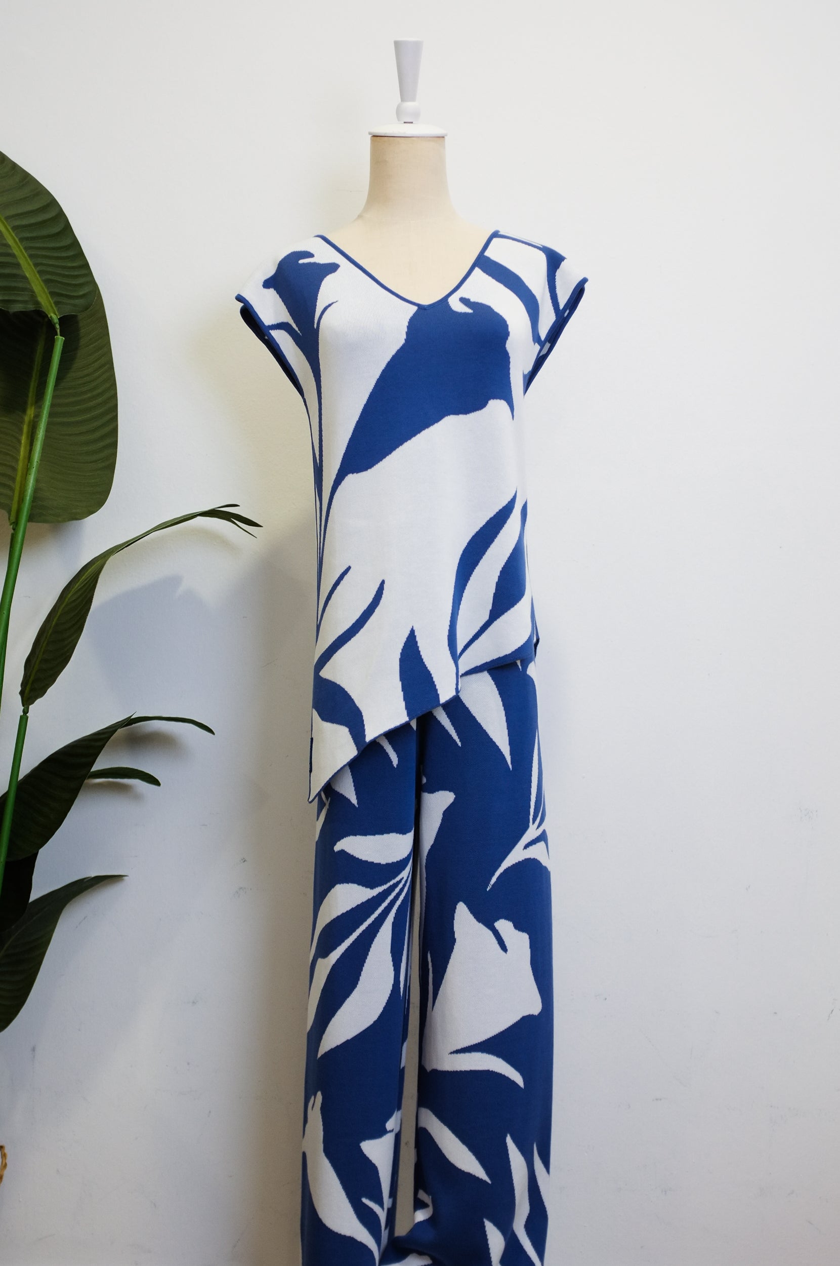 TMP Knits Reversible Two-Piece Pants Set - Blue &amp; White
