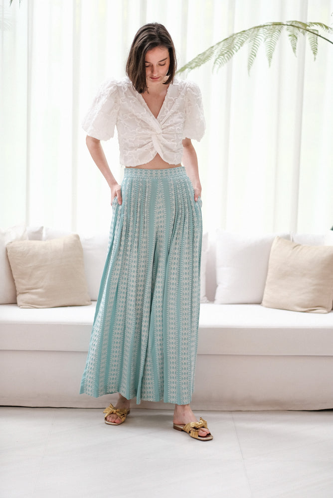 Palazzo Pleated Pants - Black