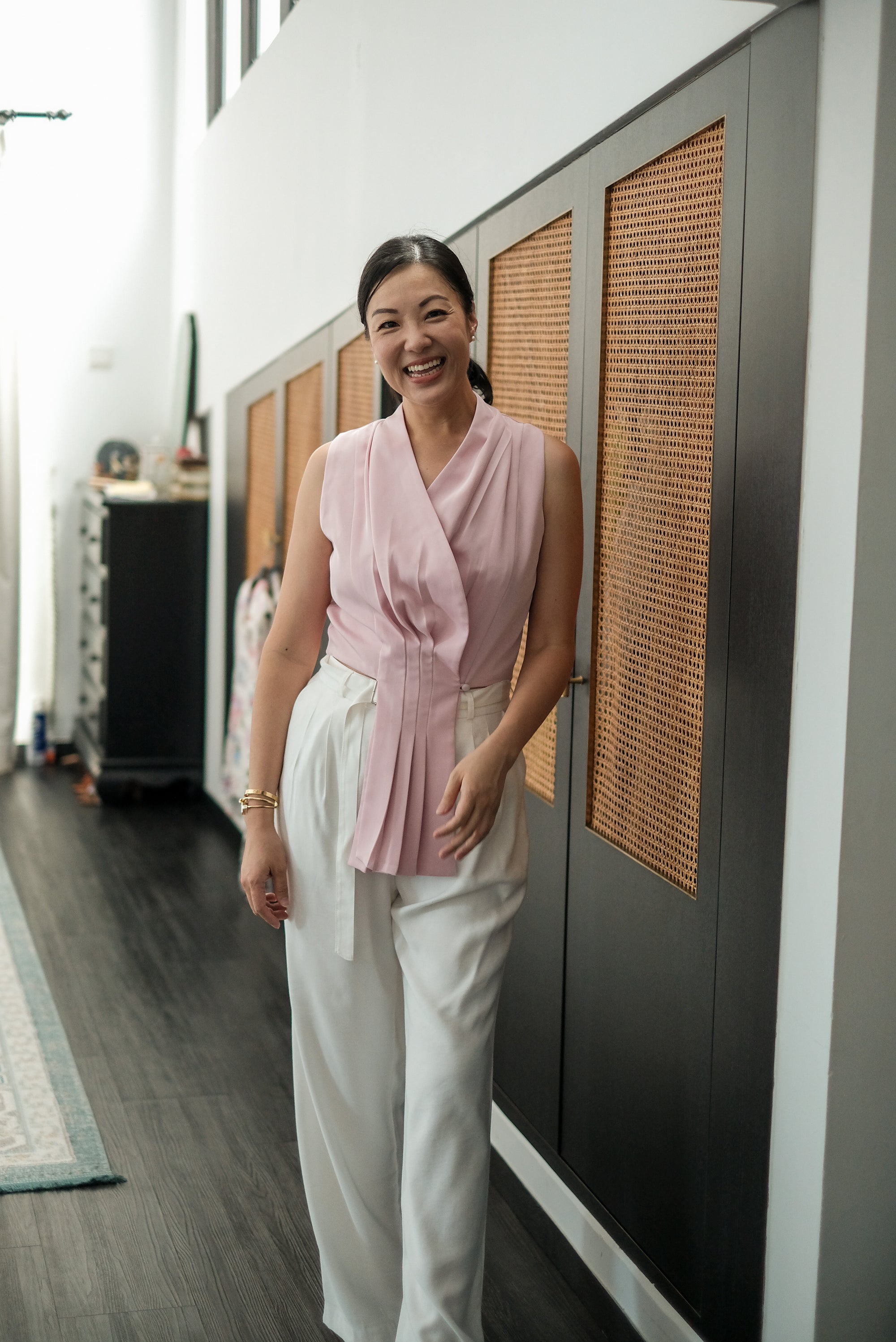 Aira Pleated Vest - Cream / Black / Pink