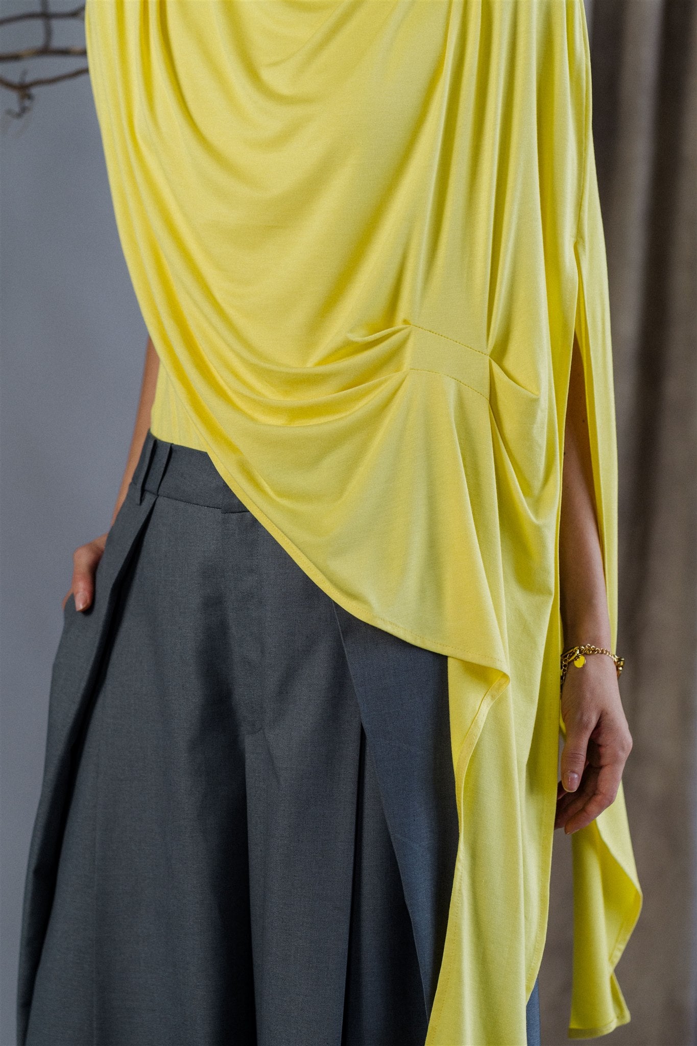 Yohaku Drape Top - White / Yellow