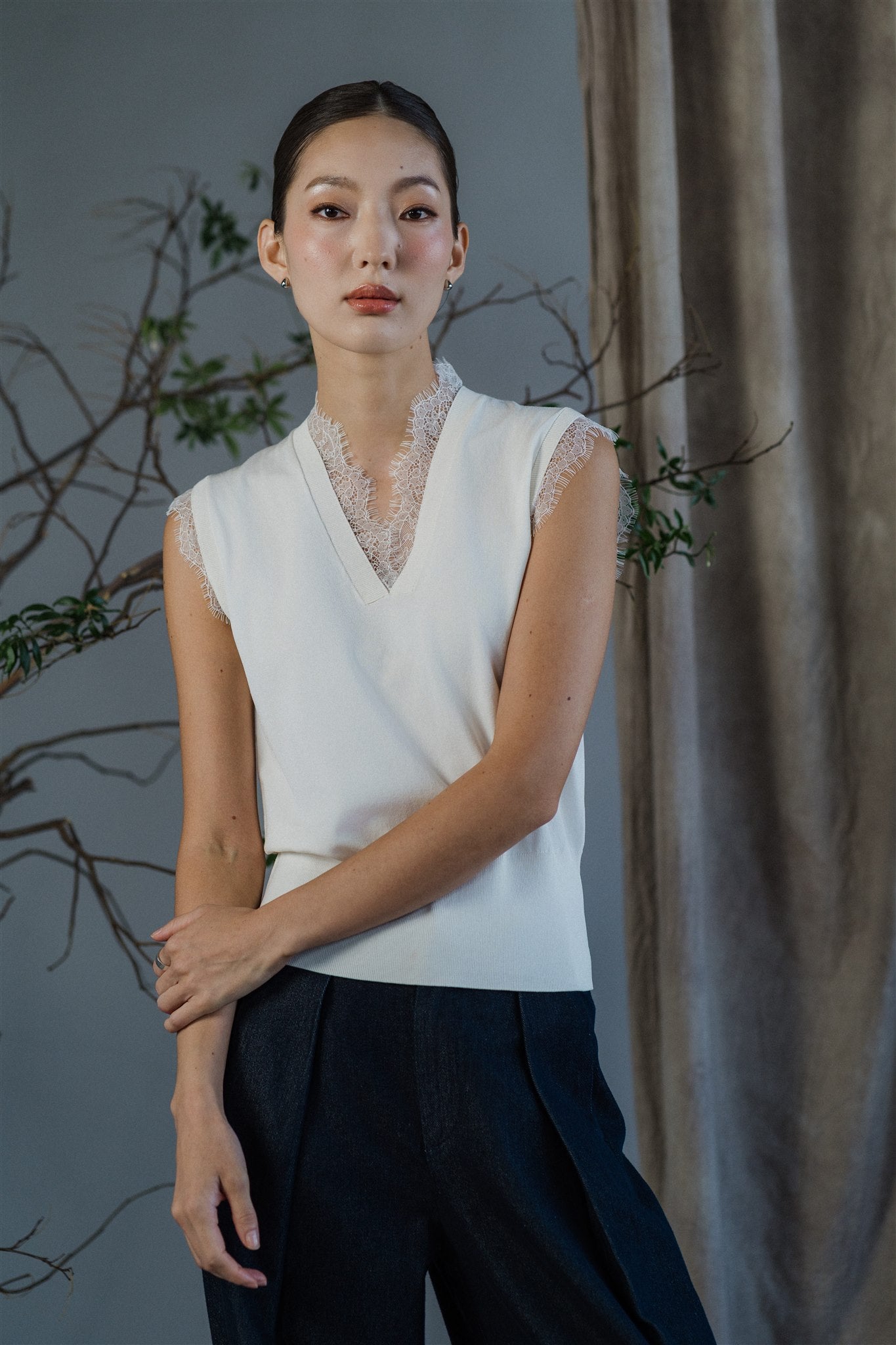 Risa Lace Trim Tank - Black / White BACKORDER