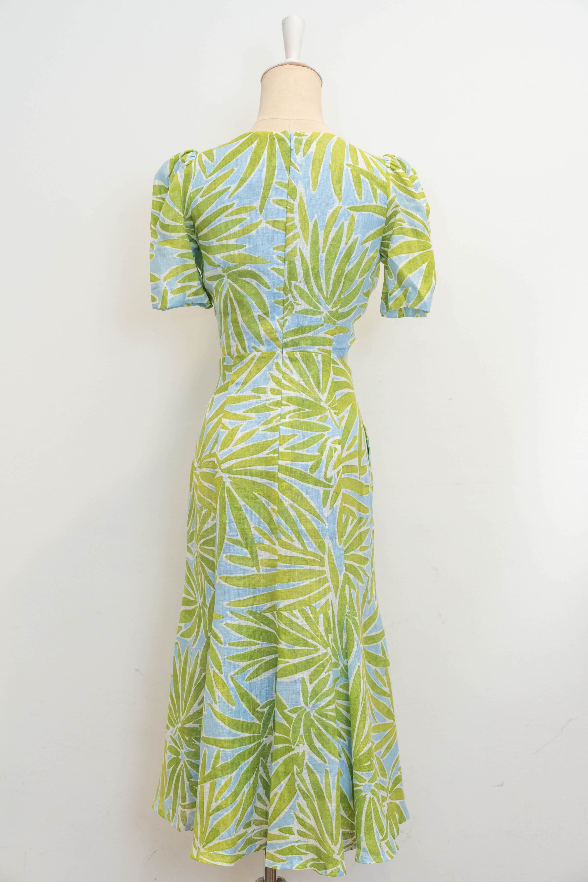 Areca Cut-Out Dress - Palms