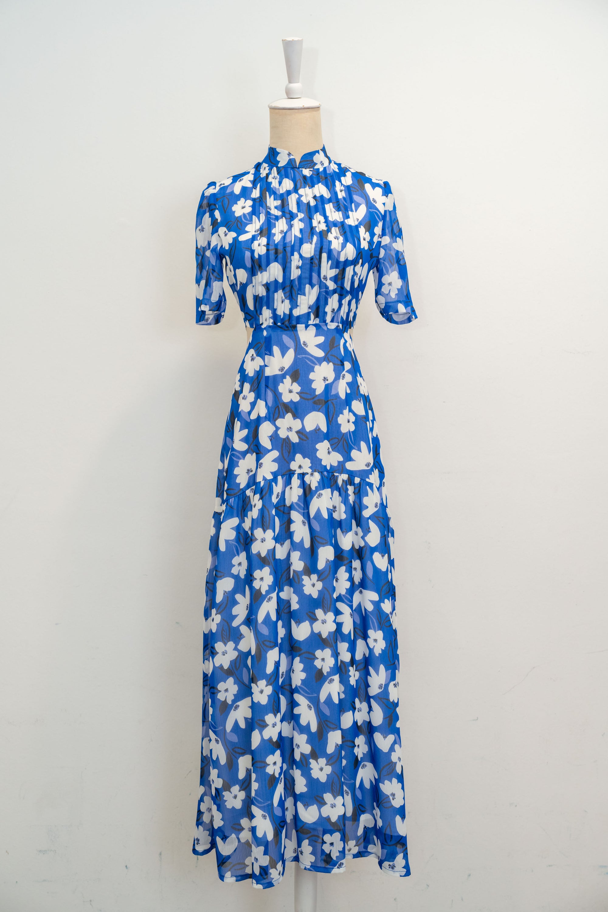 Gigi Pleated Maxi Cheongsam - Pastel Romance / Cobalt Blooms