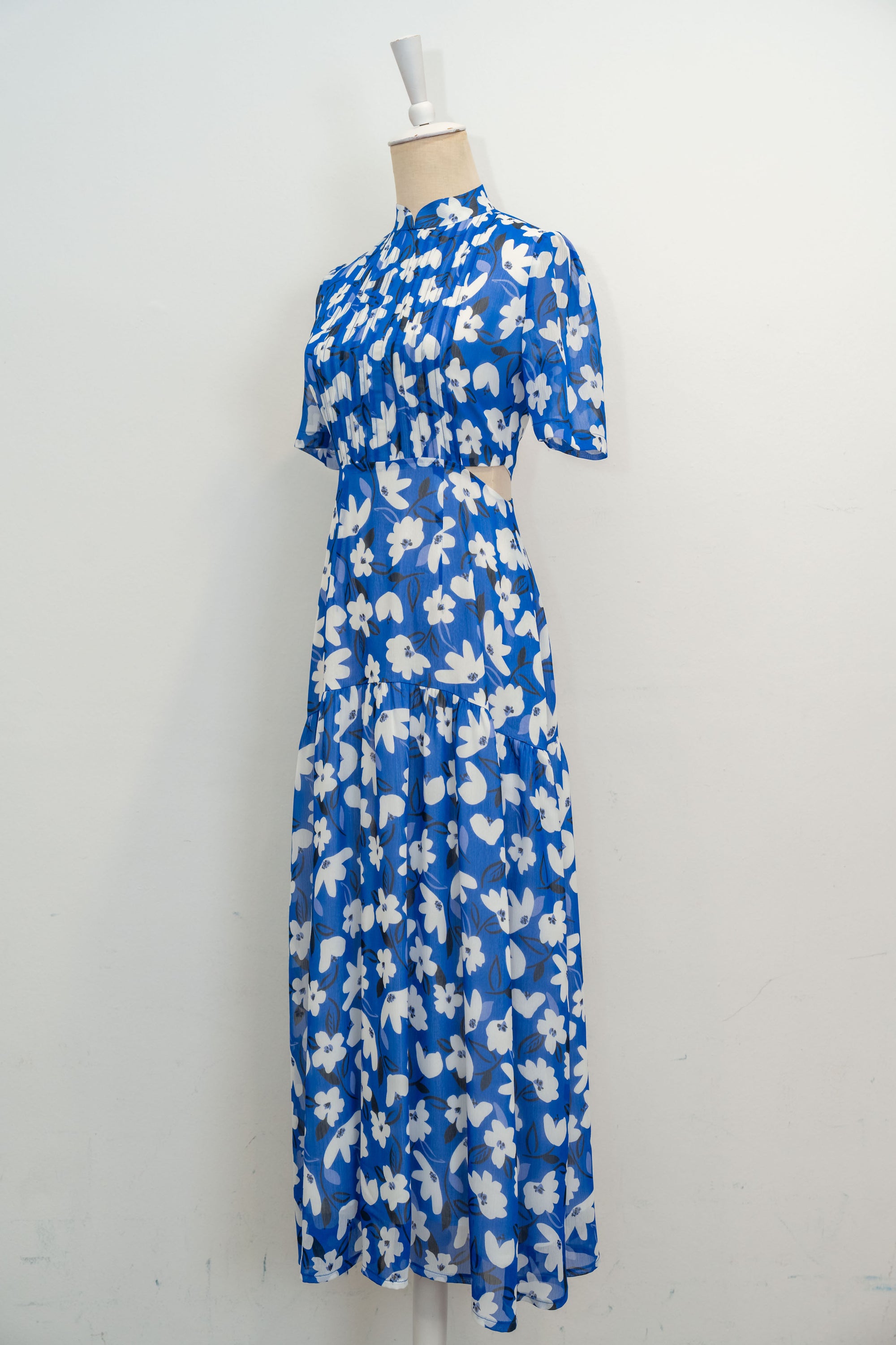 Gigi Pleated Maxi Cheongsam - Pastel Romance / Cobalt Blooms