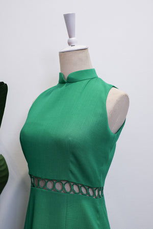 
            
                Load image into Gallery viewer, Caryn Cheongsam - Black / Emerald
            
        