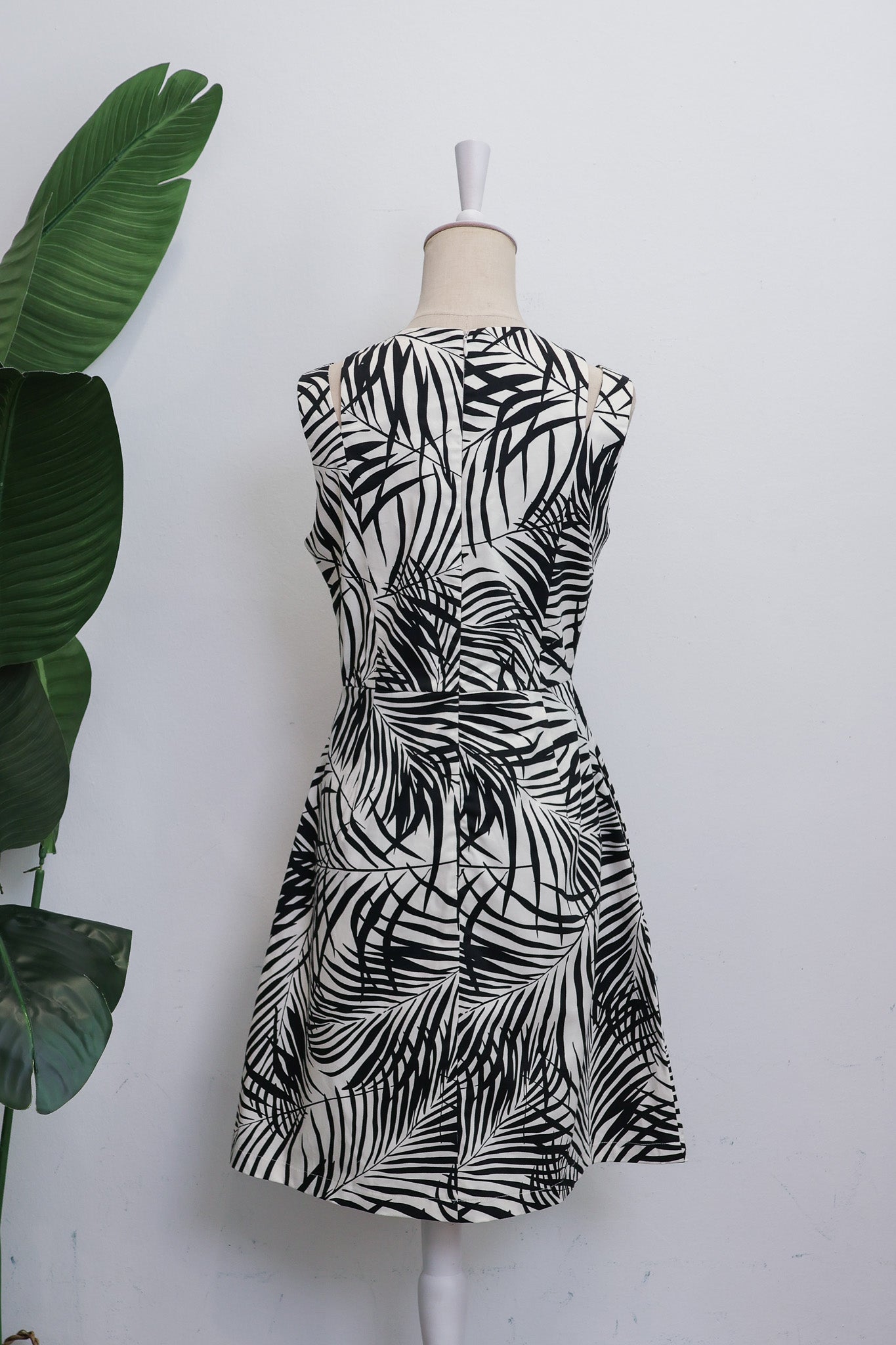 Loretta Mini Dress - Black Palms