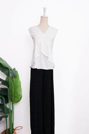 Pax Peplum Frill Top - White / Black