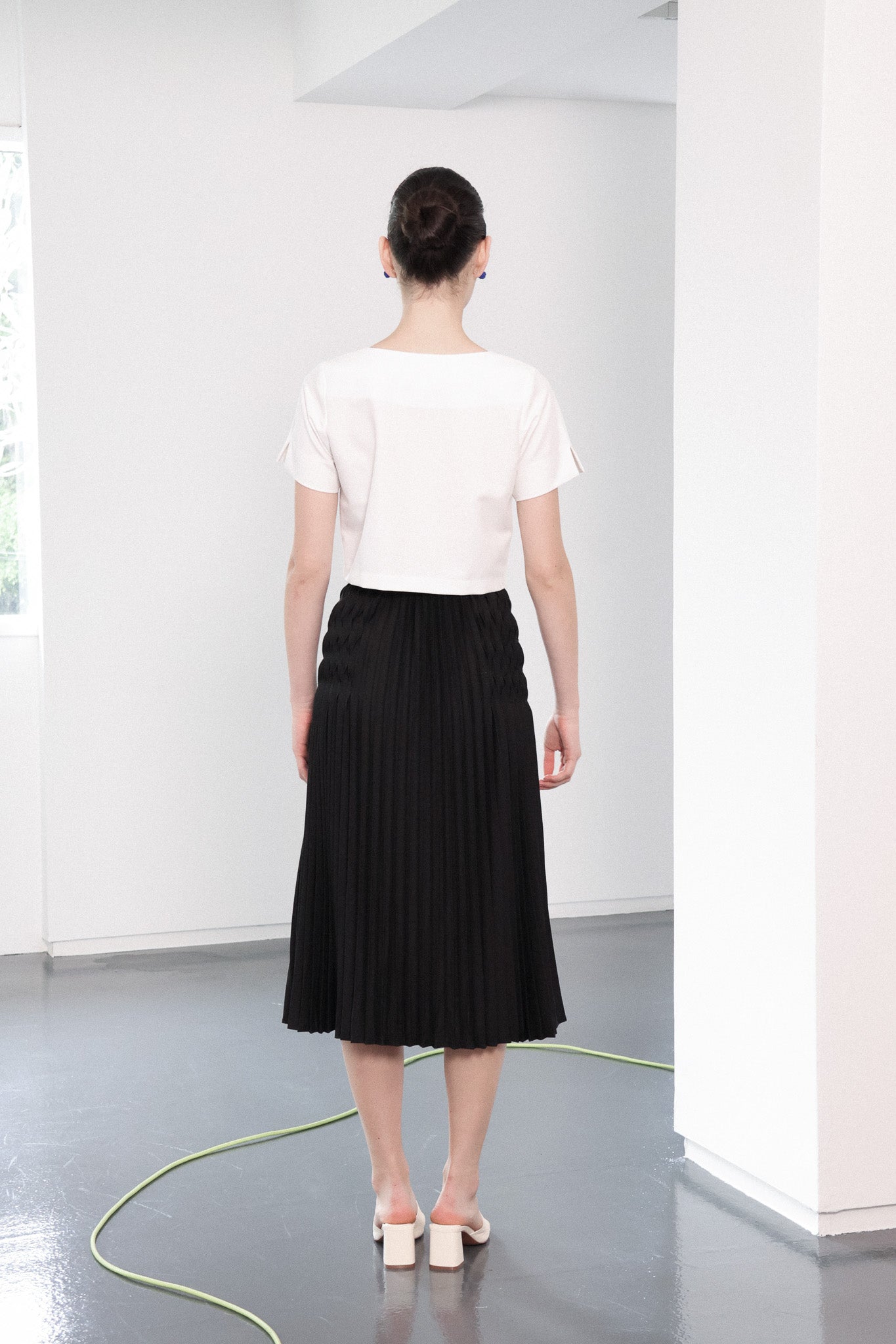 Carita Pleated Skirt - Black / Beige / Chambray