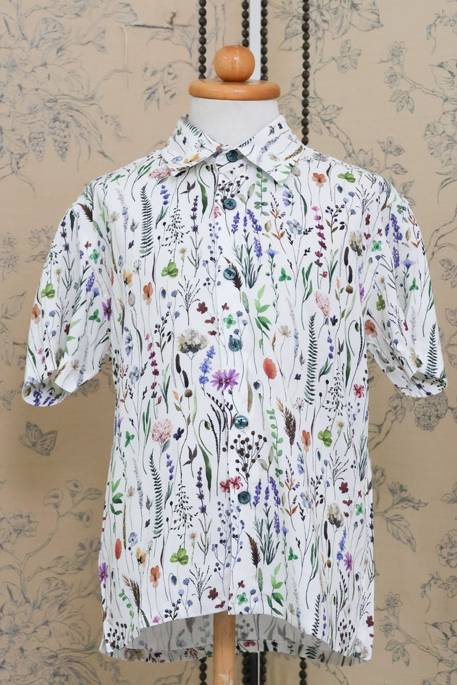 
            
                Load image into Gallery viewer, Lil&amp;#39; Man Botanica Shirt (Shirt Collar)
            
        