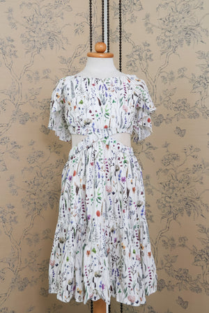
            
                Load image into Gallery viewer, Lil&amp;#39; Botanica Cut-Out Flutter Sleeves Dress (Pre-order)
            
        