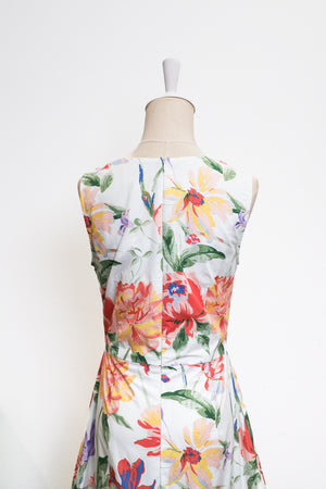 
            
                Load image into Gallery viewer, Peony Signature Convertible Cut-Out Cheongsam
            
        