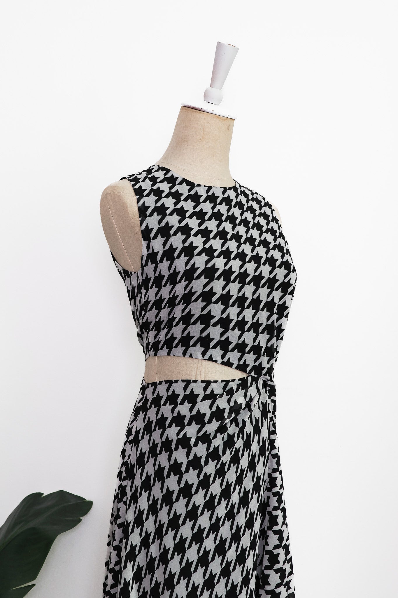 Marina Cut-Out Dress - Maroon Blue Geometric / Houndstooth
