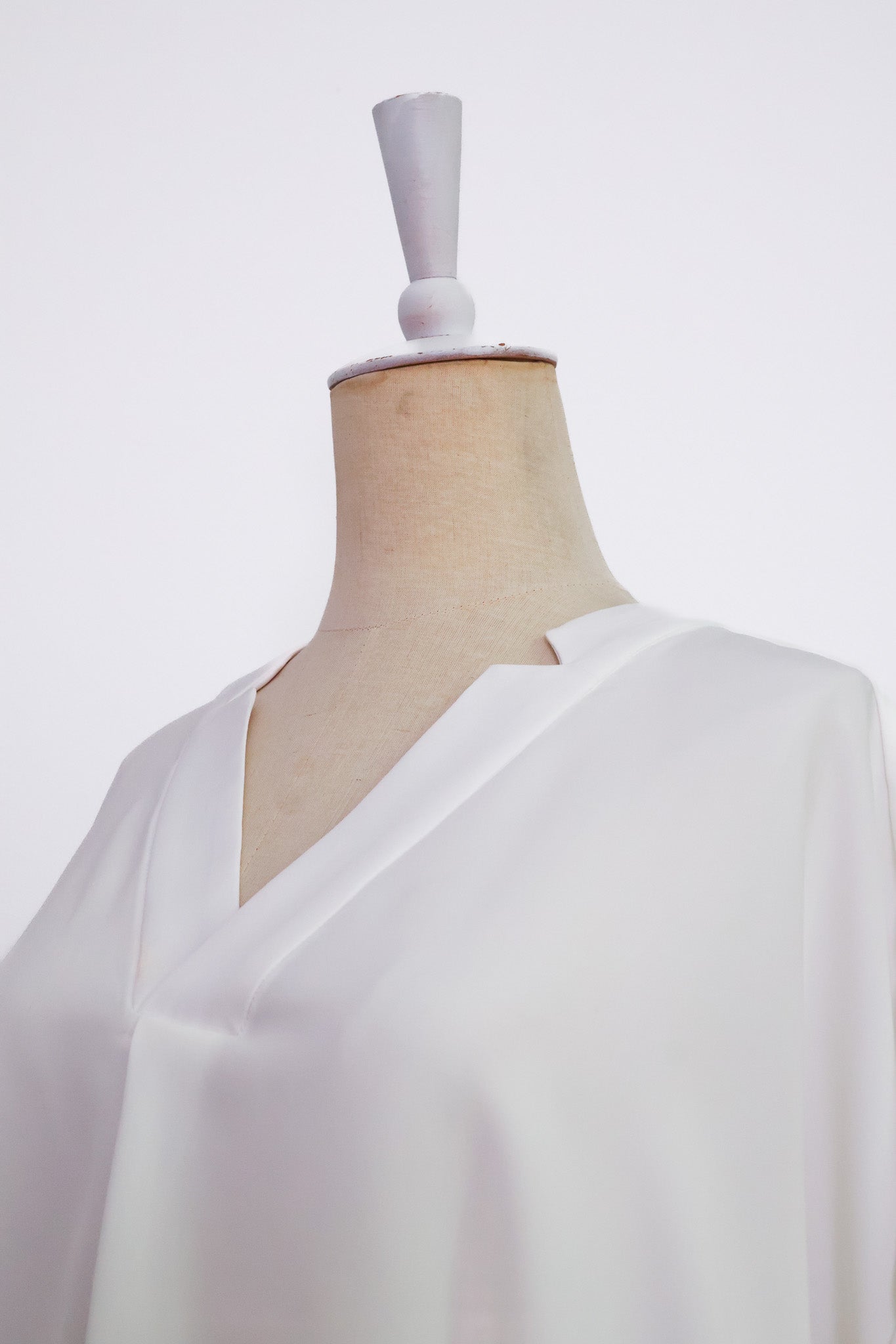 Charli Oversized Top - White / Black