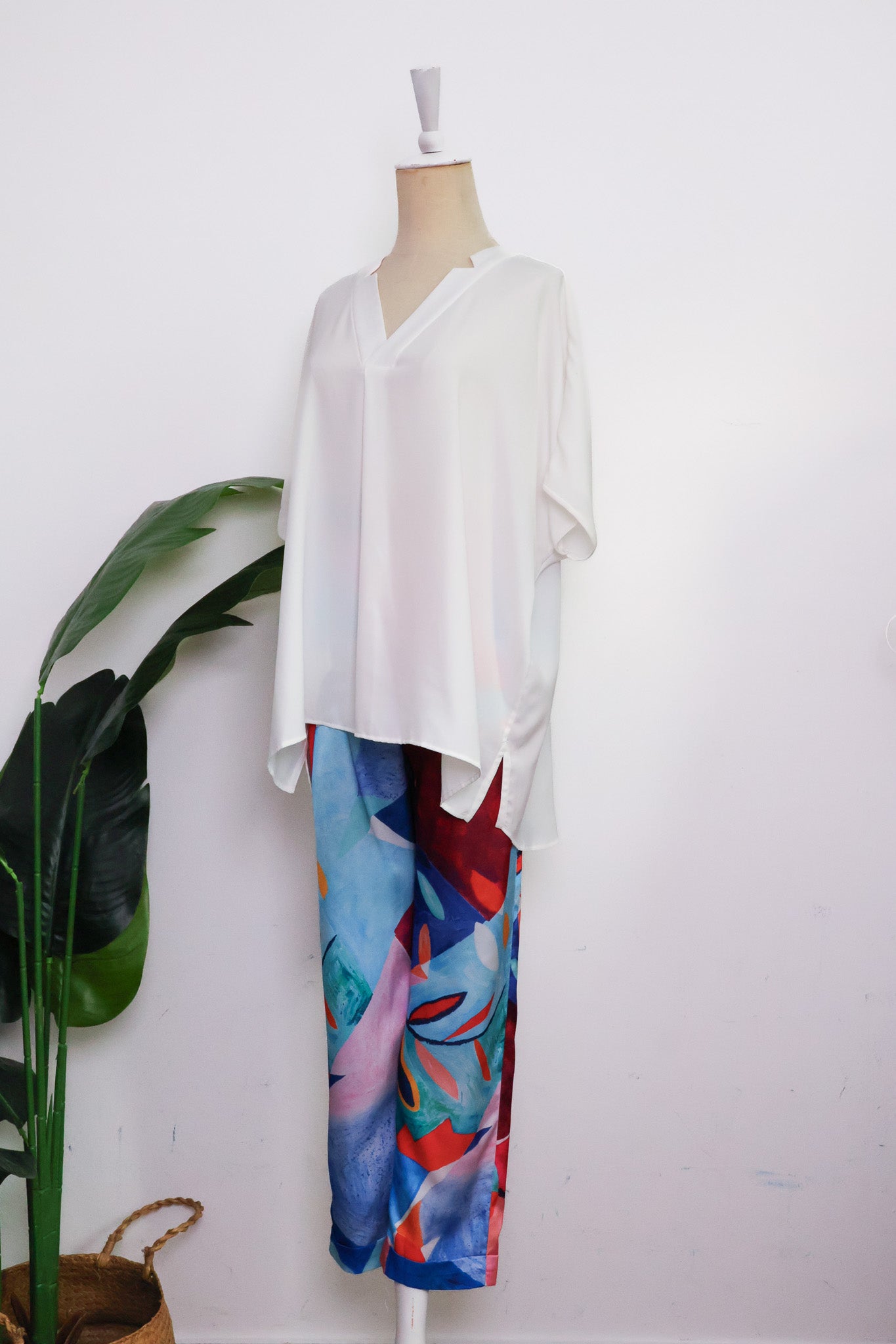 Charli Oversized Top - White / Black