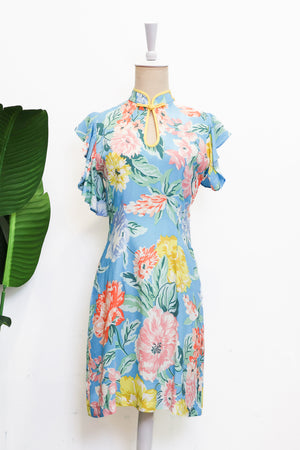 
            
                Load image into Gallery viewer, Tammie Flutter Sleeves Shift Cheongsam - Botanic Blues
            
        