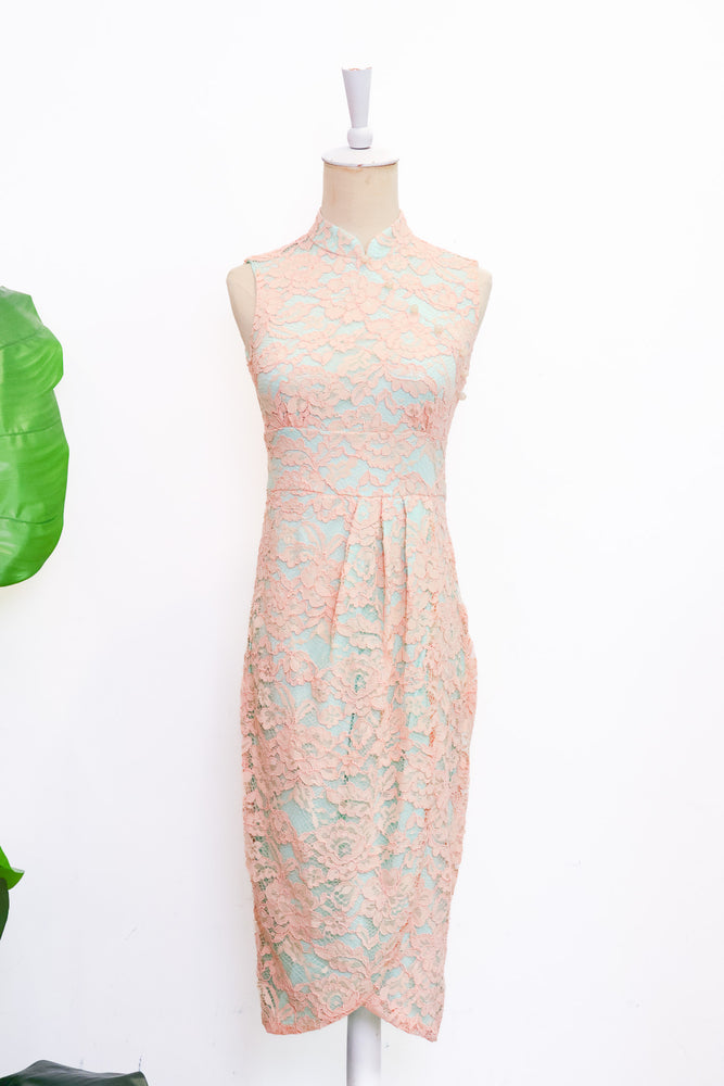 Signature Lace Cheongsam (Knee Length) - Peach ( Pre-order )