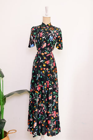 Gigi Pleated Maxi Cheongsam - Ebony Florals