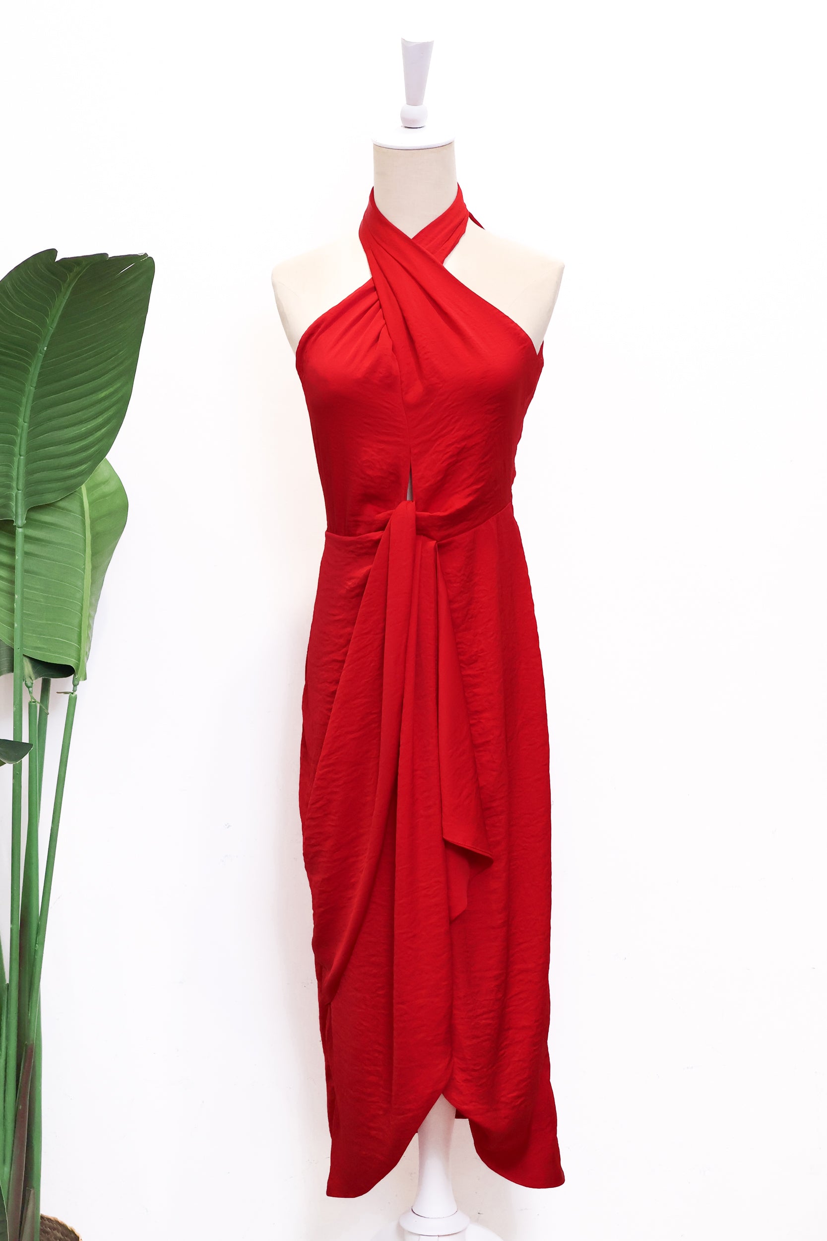 Clyo Halter Knot Dress - Red (Pre-order)