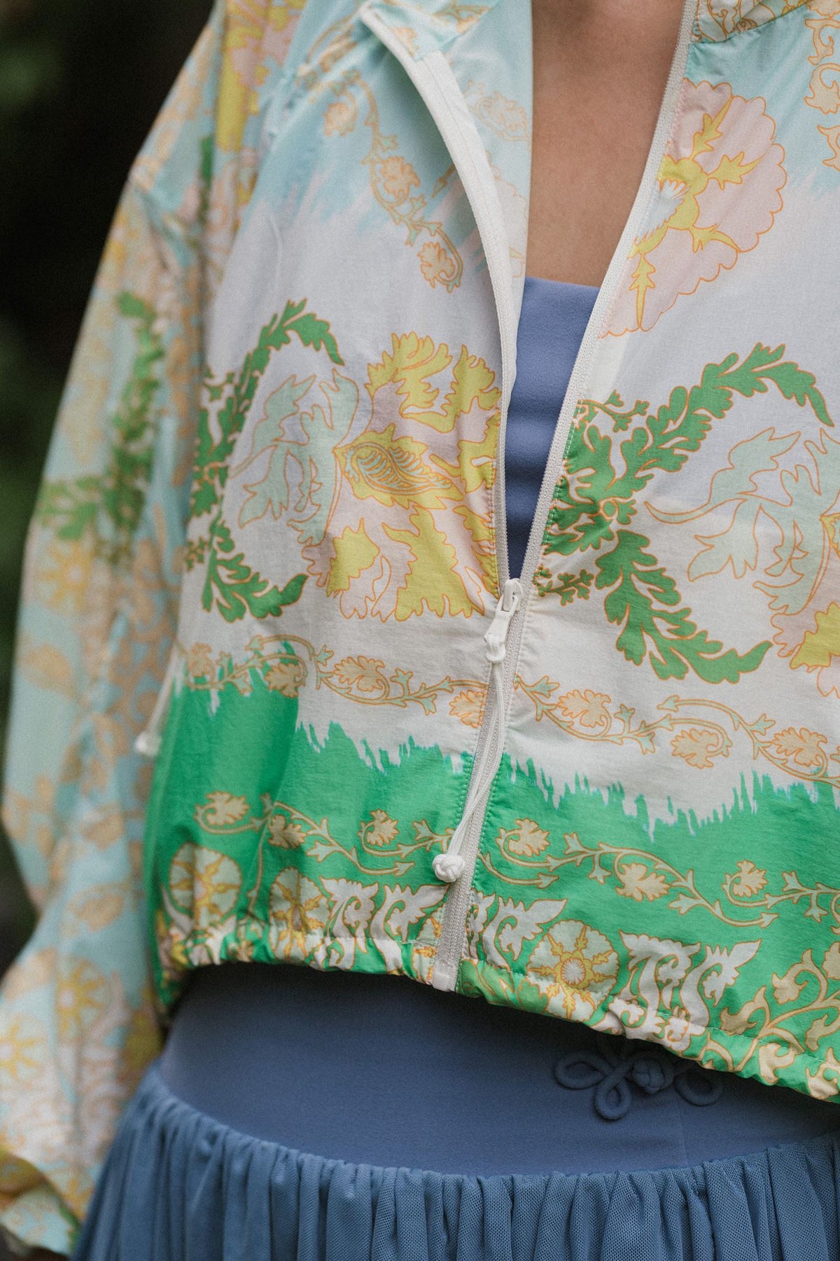 Breeze Throwover Jacket - Abstract Botanical / Pastel Paisley