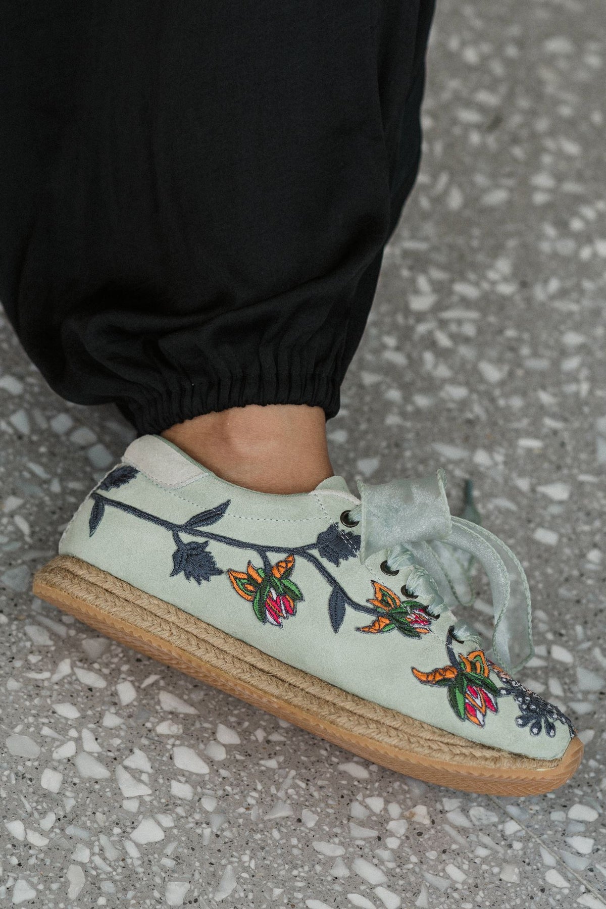 Blooming Embroidery Sneaker PREORDER