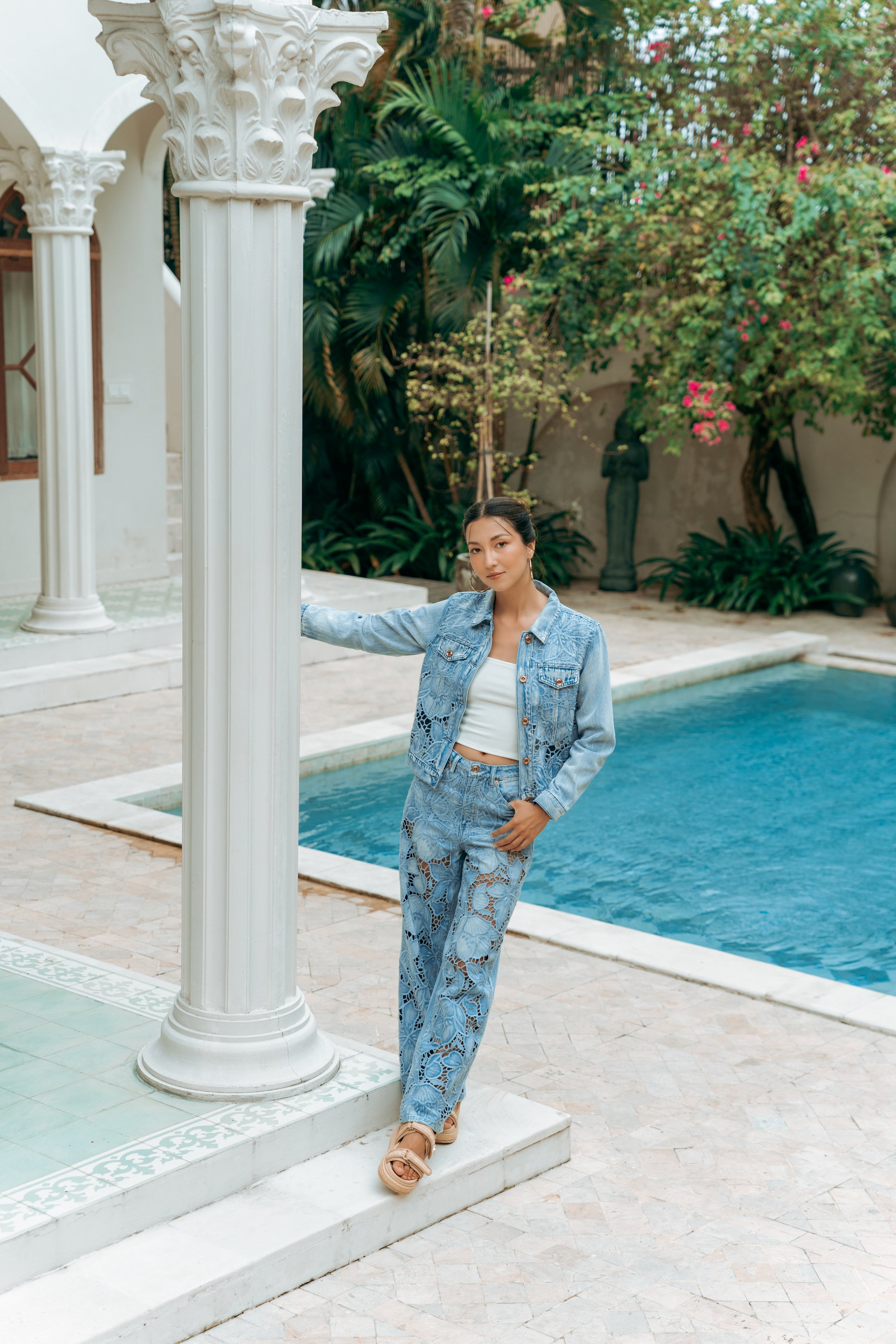 Savannah Embroidered Jeans – The Missing Piece