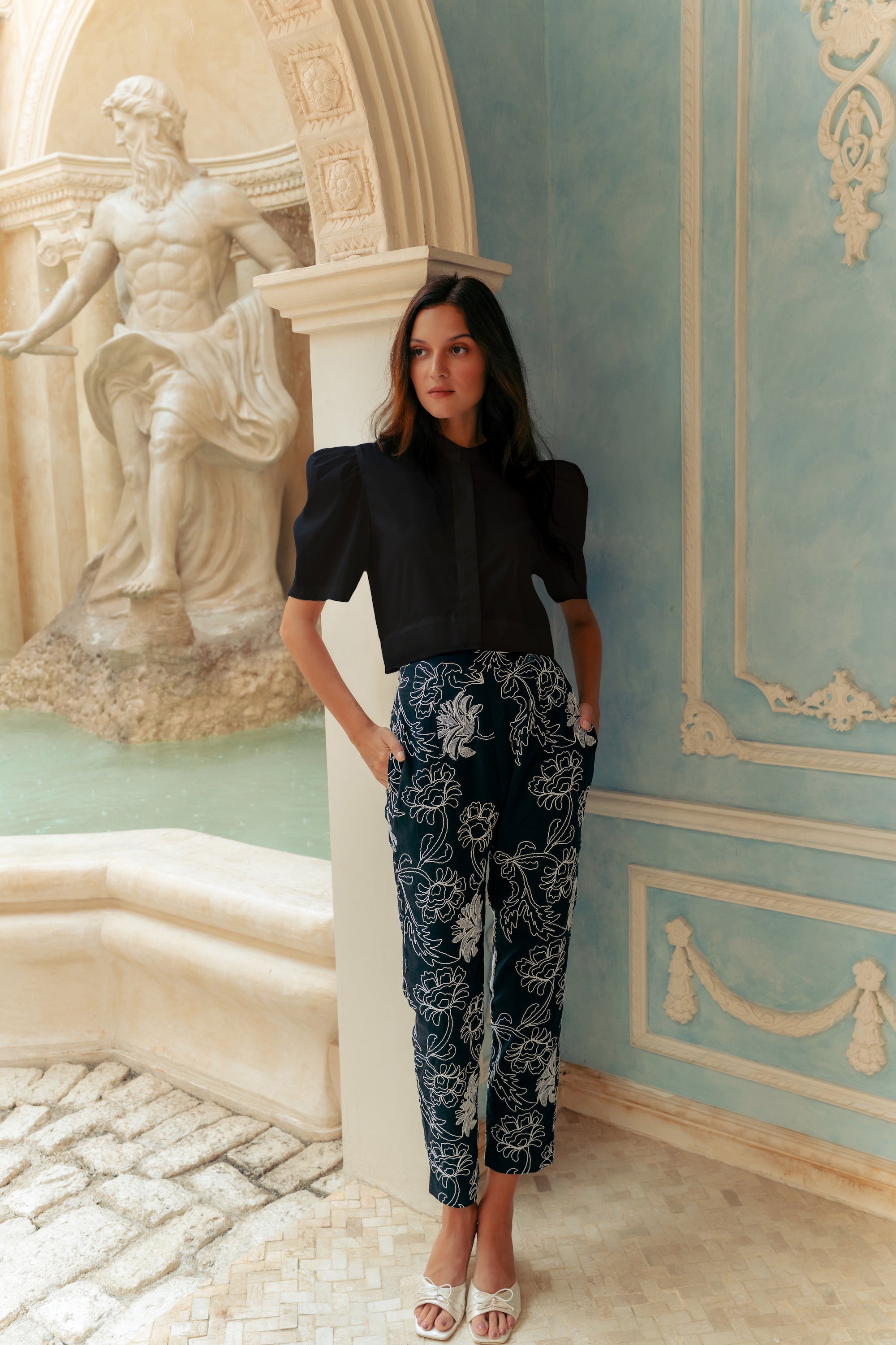 Kelly Convertible Shirt - White / Red / Black (Pre-order)