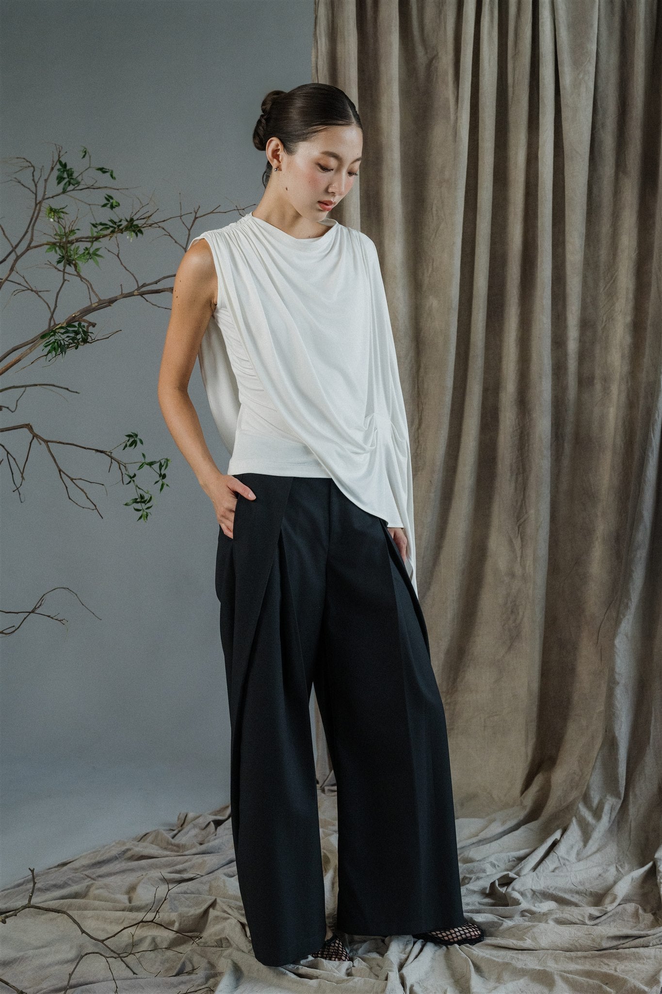 Yohaku Drape Top - White / Yellow