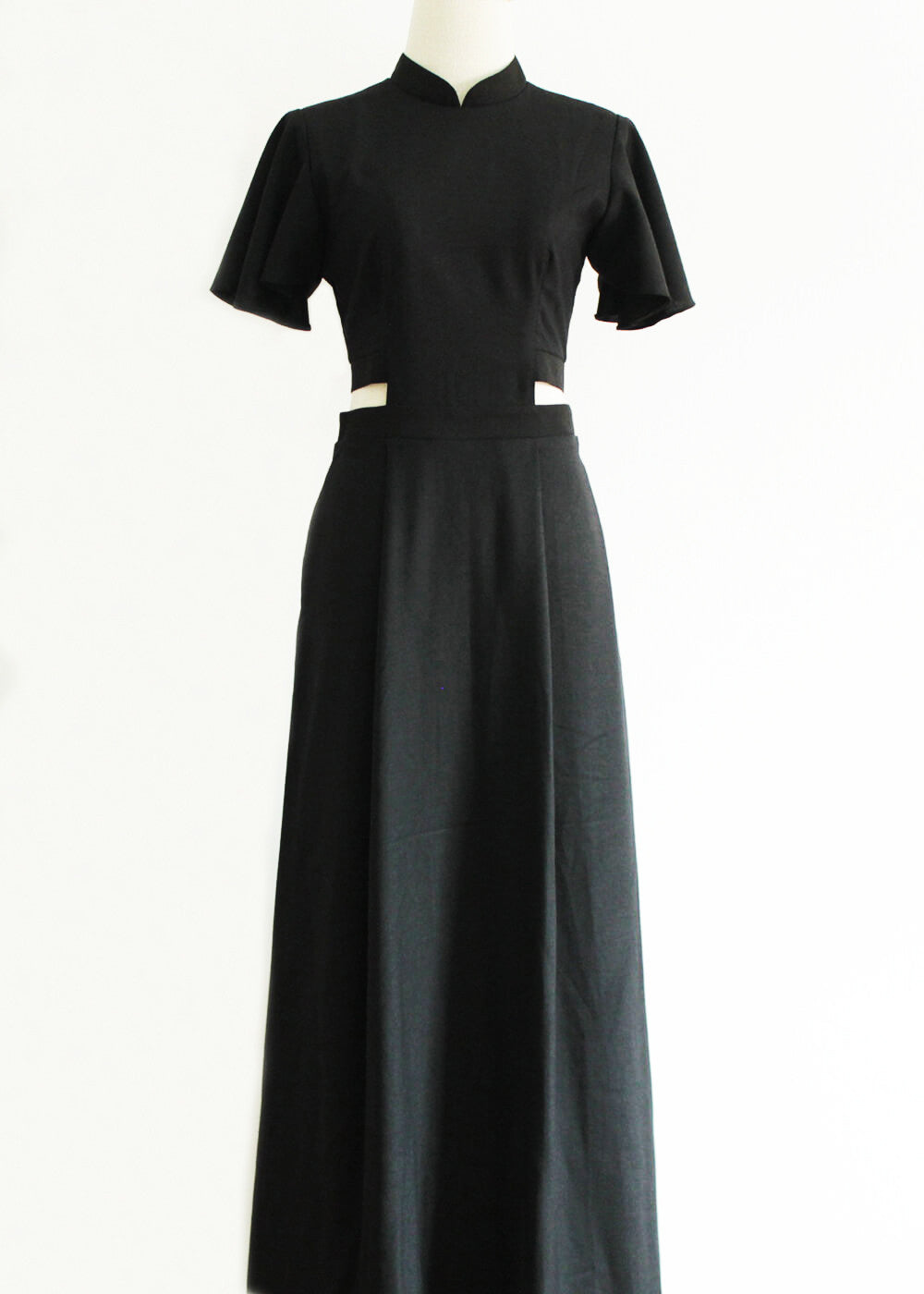 Signature Cut-Out Cheongsam with Sleeves - Black (Pre-order)