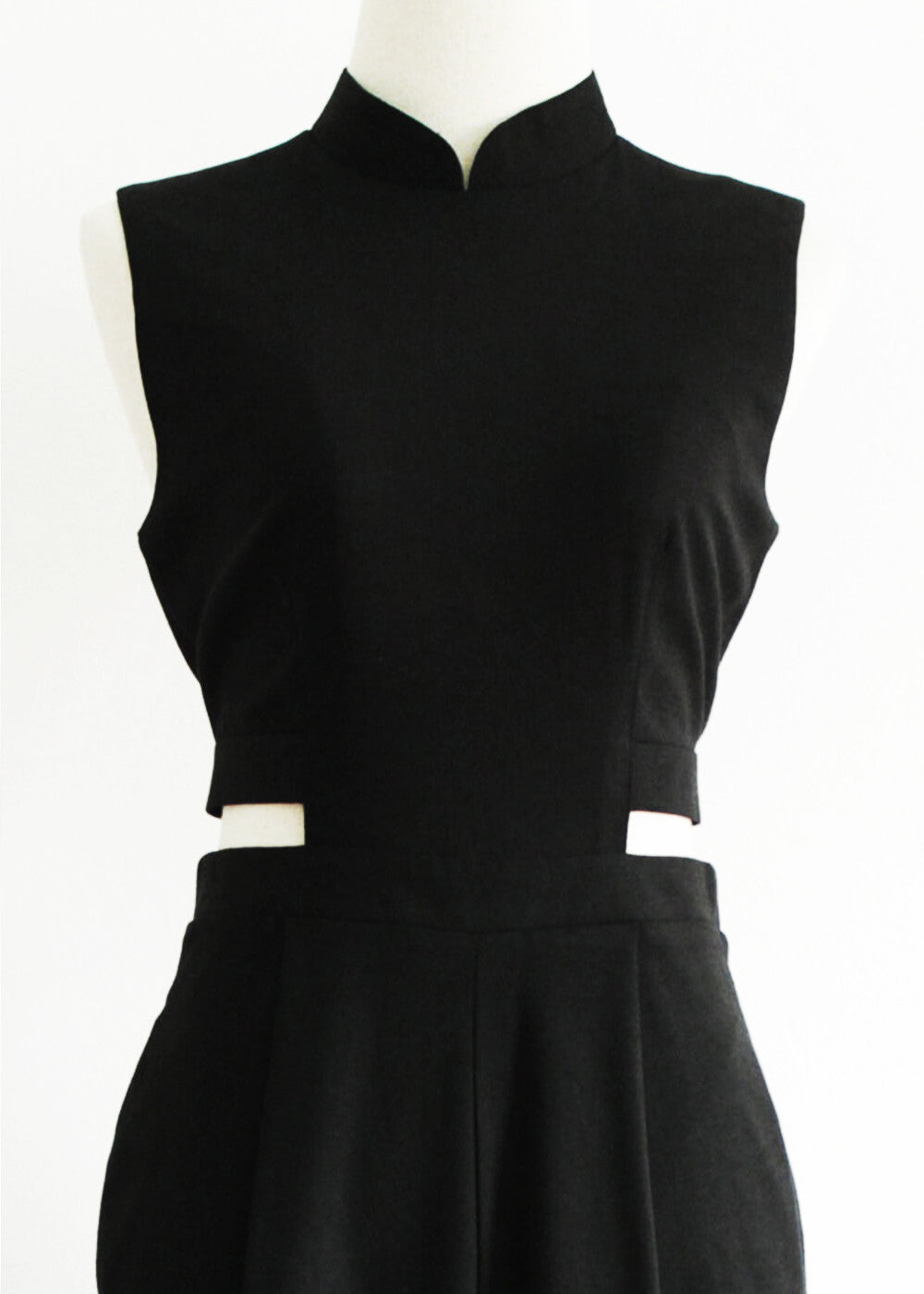Signature Cut-Out Midi Jumpsuit - Black / Red ( Pre-order )