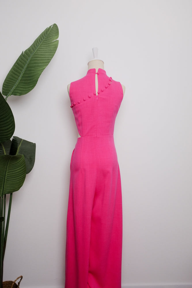 
            
                Load image into Gallery viewer, Raven Convertible Jumpsuit - Fuchsia / Black / Forest Green (Pre-order)
            
        