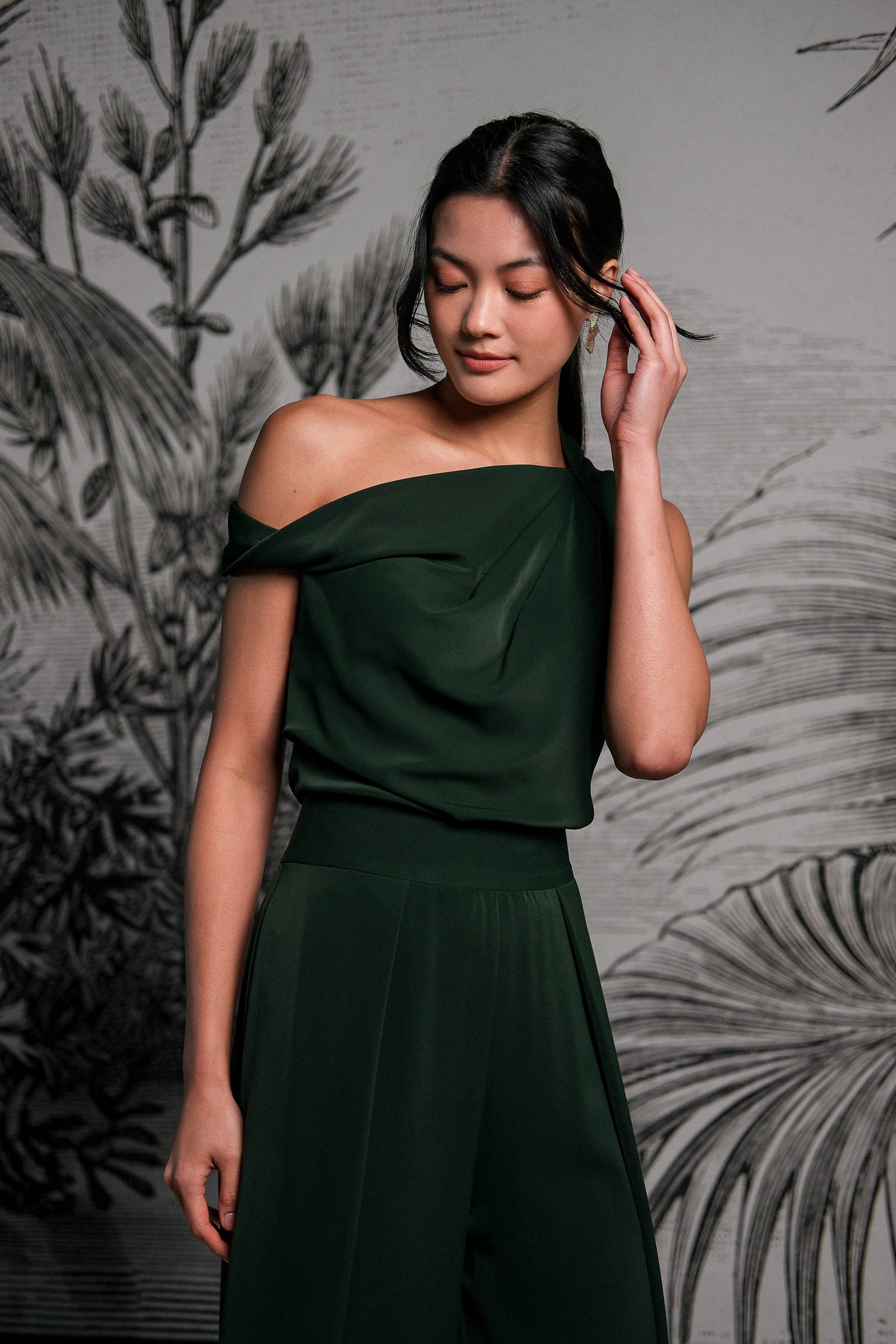 Asymmetrical Off-Shoulder Top - Forest Green / Fuchsia / Black
