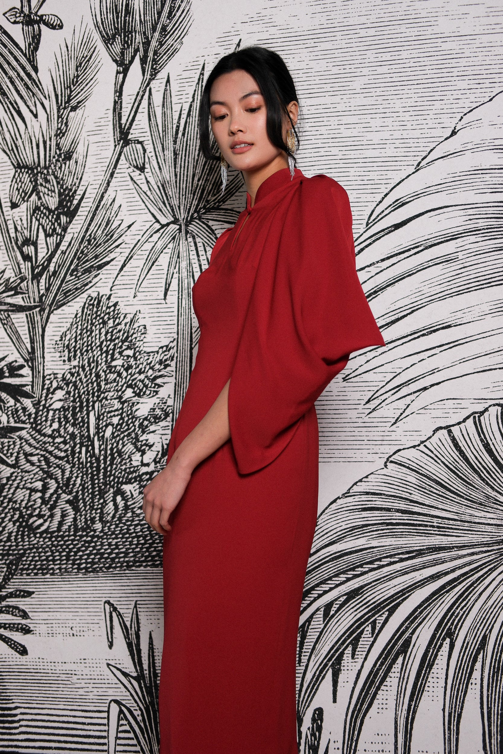 Aori Midi Cheongsam - Red / Emerald ( Pre-order )