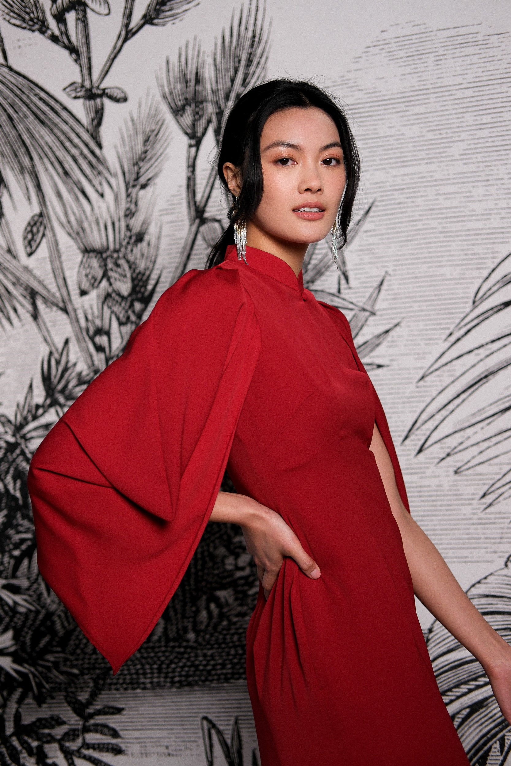 Aori Midi Cheongsam - Red / Emerald ( Pre-order )