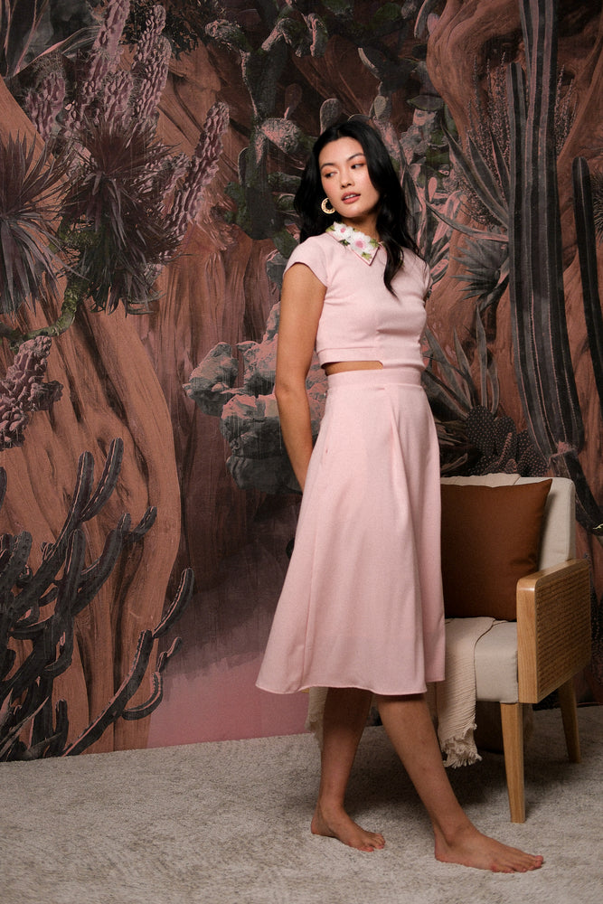 
            
                Load image into Gallery viewer, Blossom Signature Cut-Out Midi Dress ( Pre-order )
            
        
