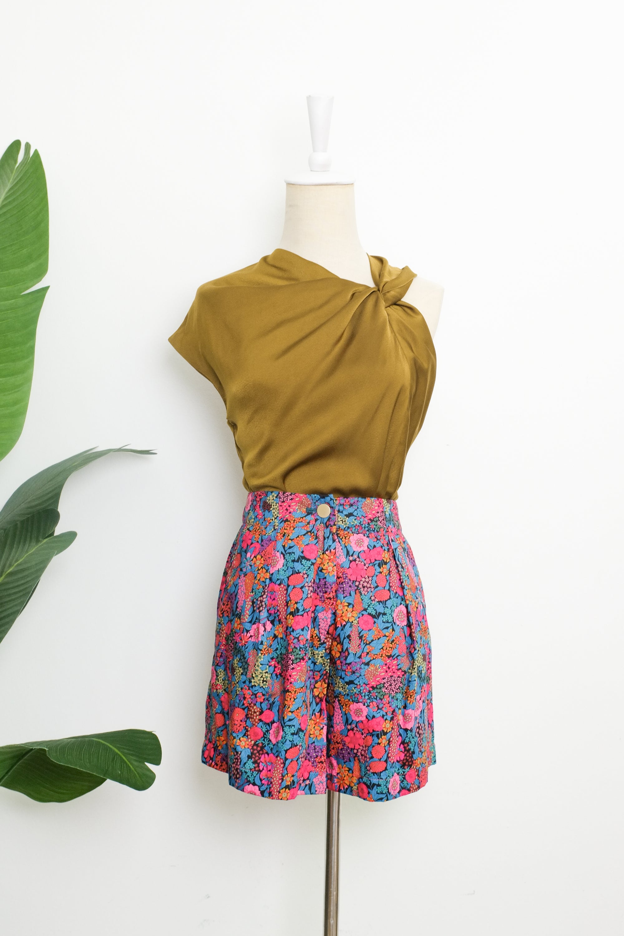 Silky Knot Top - Gold / White