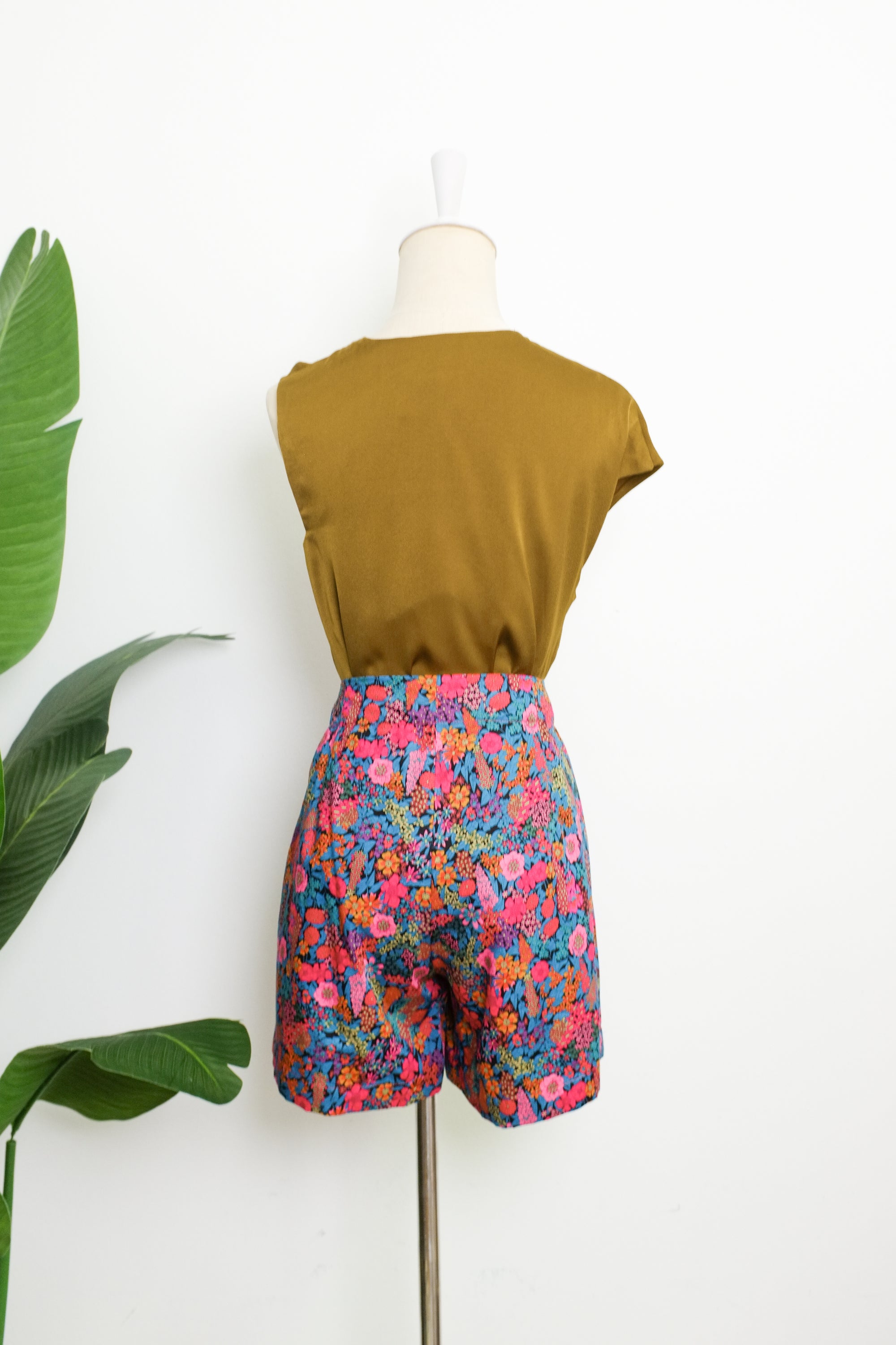 Silky Knot Top - Gold / White